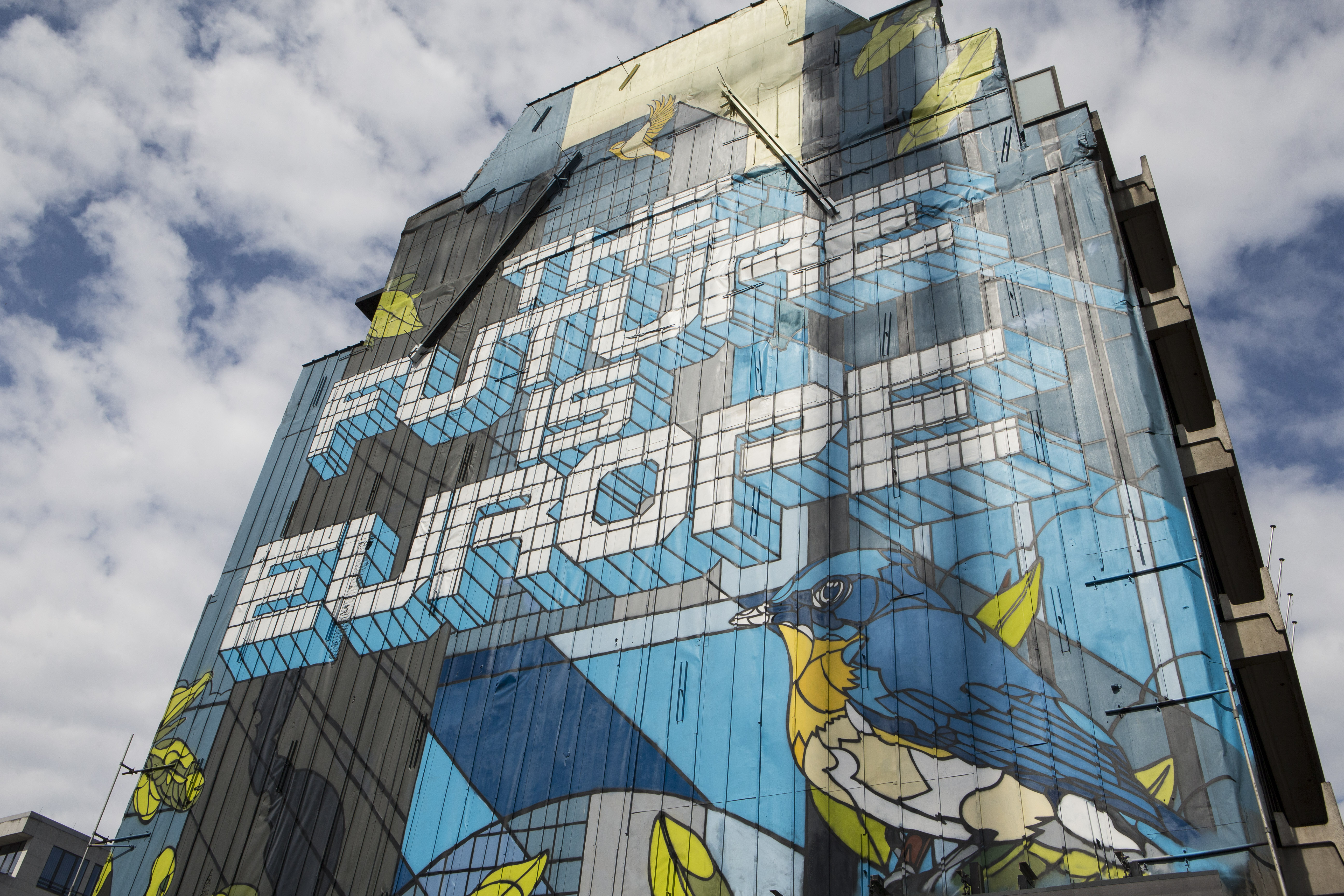 Opera Street art "The future is Europe" di NOVADEAD (Bruxelles)